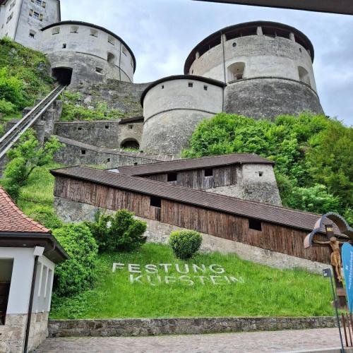 Auf der Burg 9