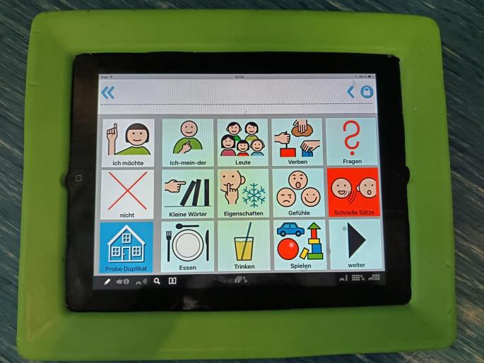 iPad mit Kommunikationsprogramm